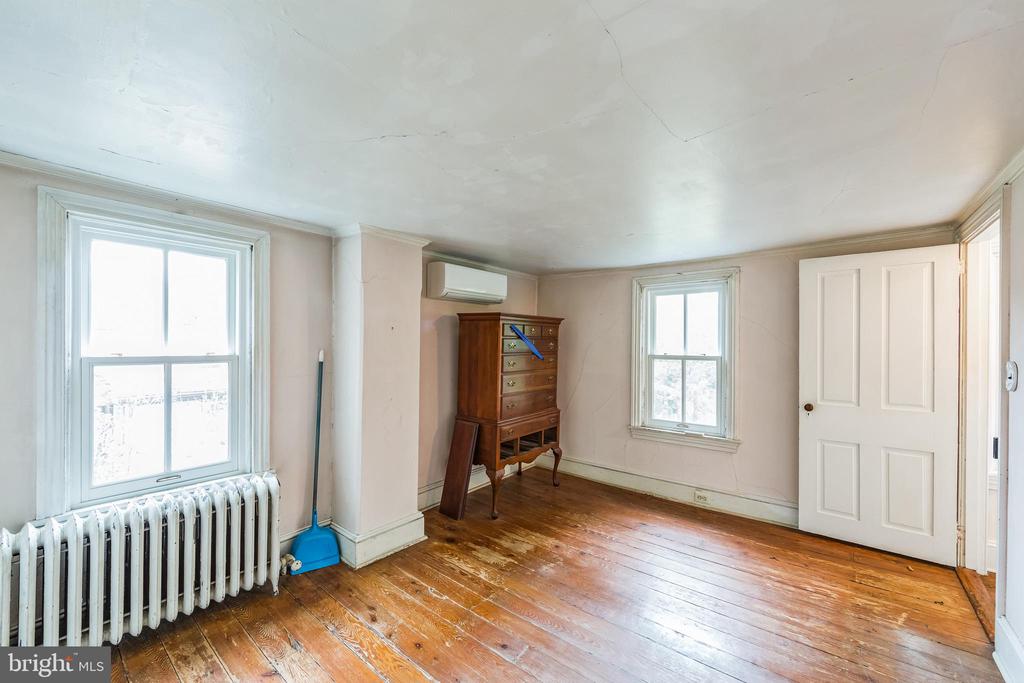1738 Art School Rd