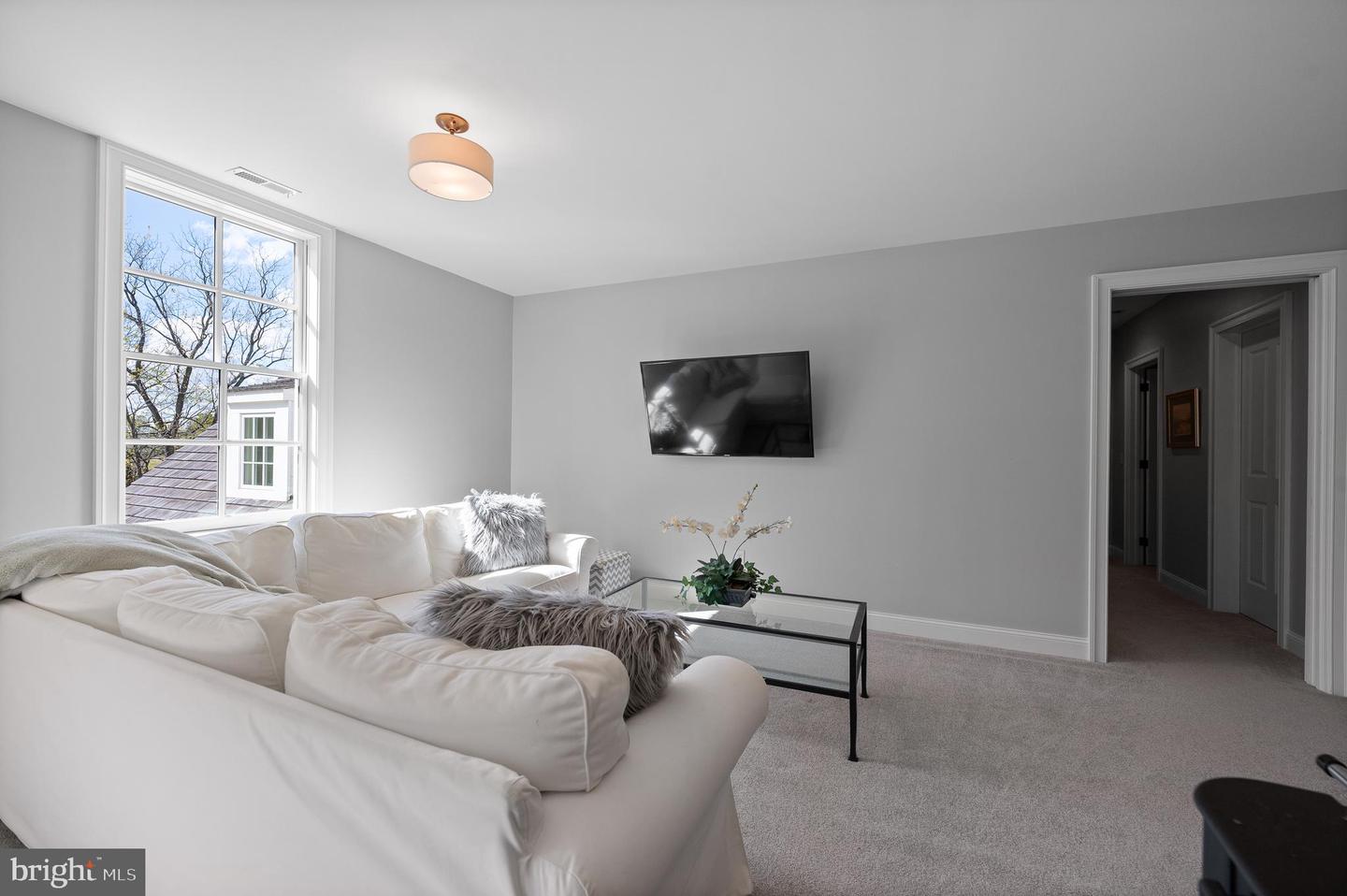 1484 W Strasburg Rd