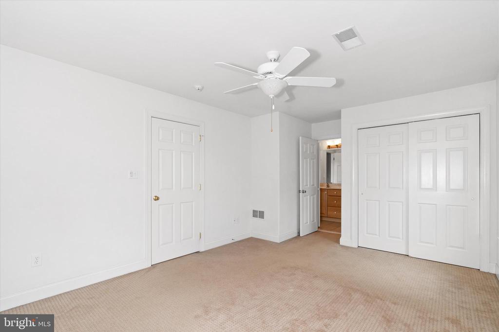 120 Hidden Pond Way