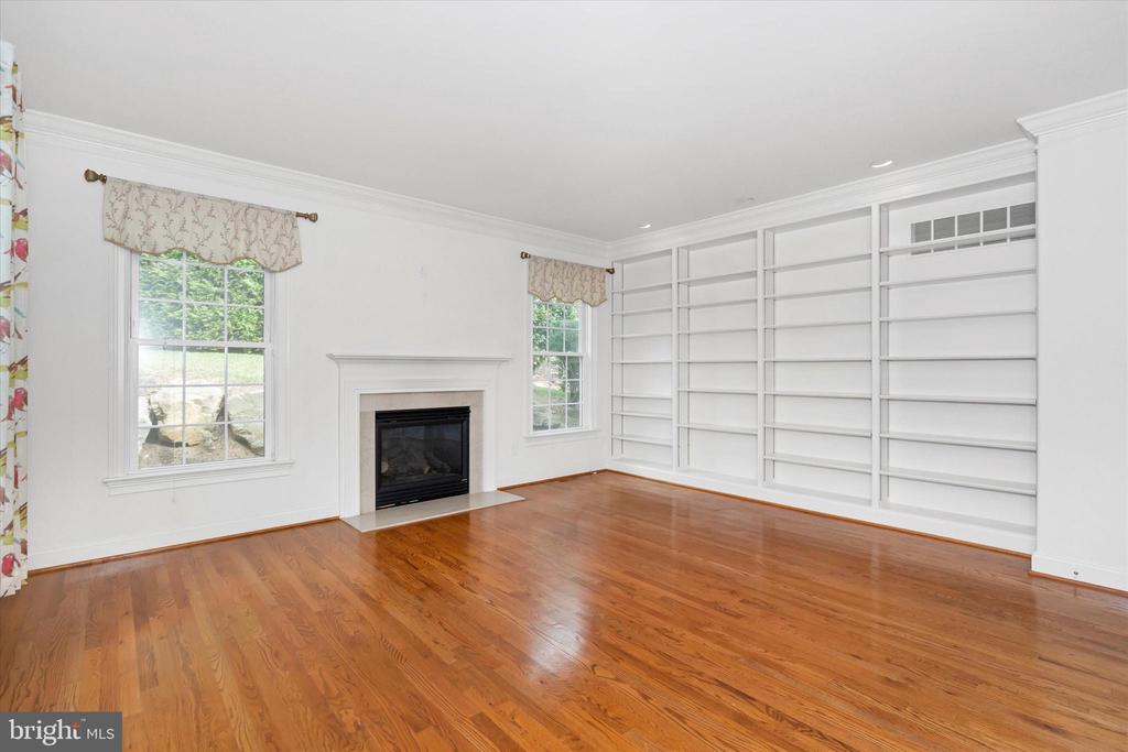 120 Hidden Pond Way