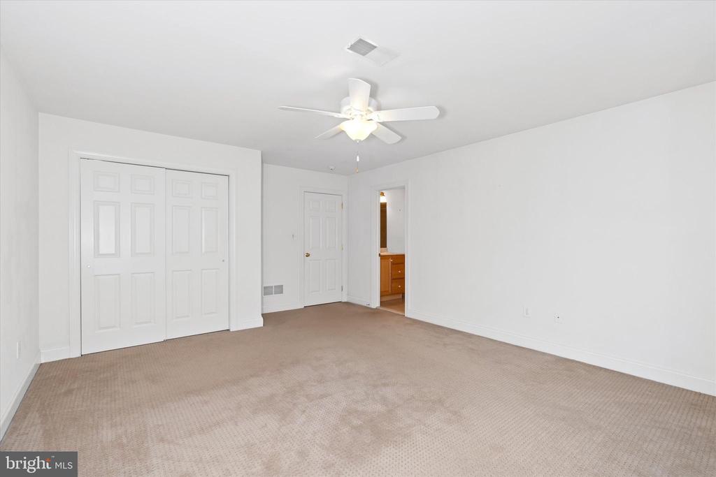120 Hidden Pond Way