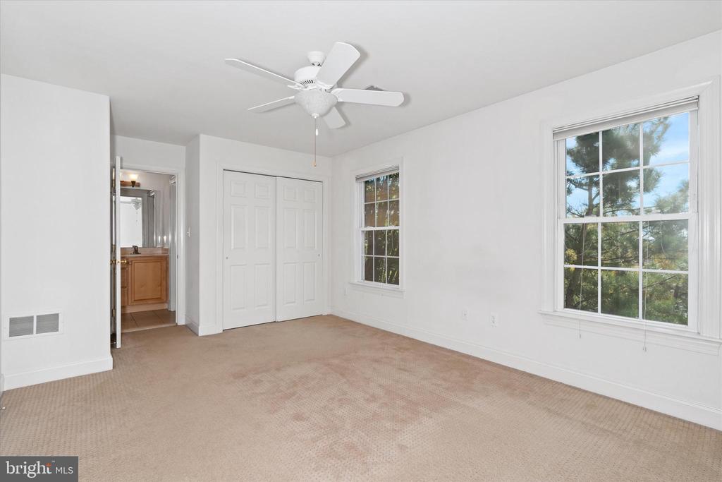 120 Hidden Pond Way