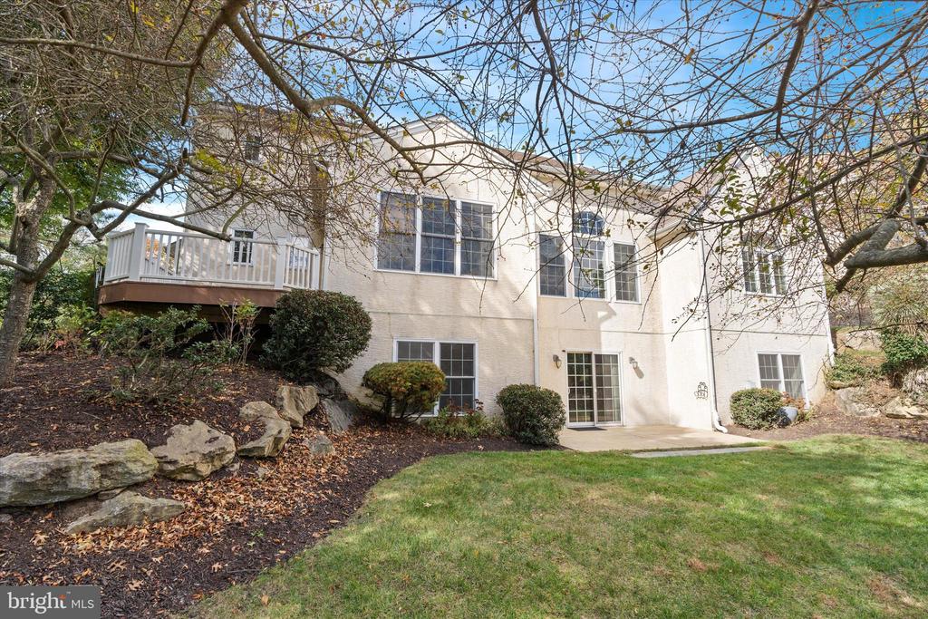 120 Hidden Pond Way