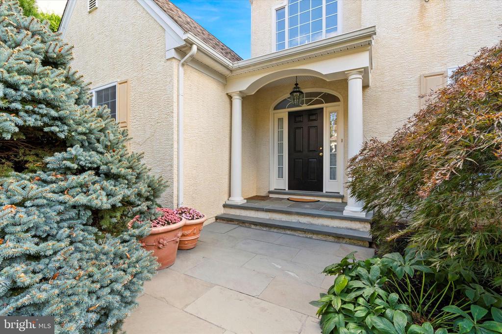 120 Hidden Pond Way