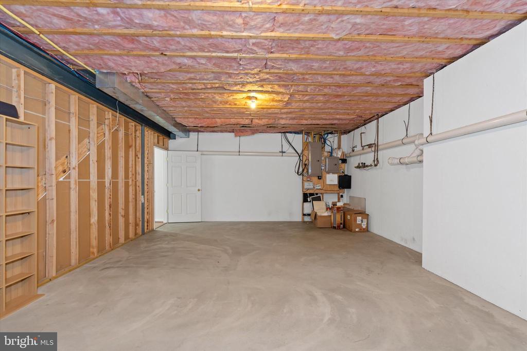 120 Hidden Pond Way
