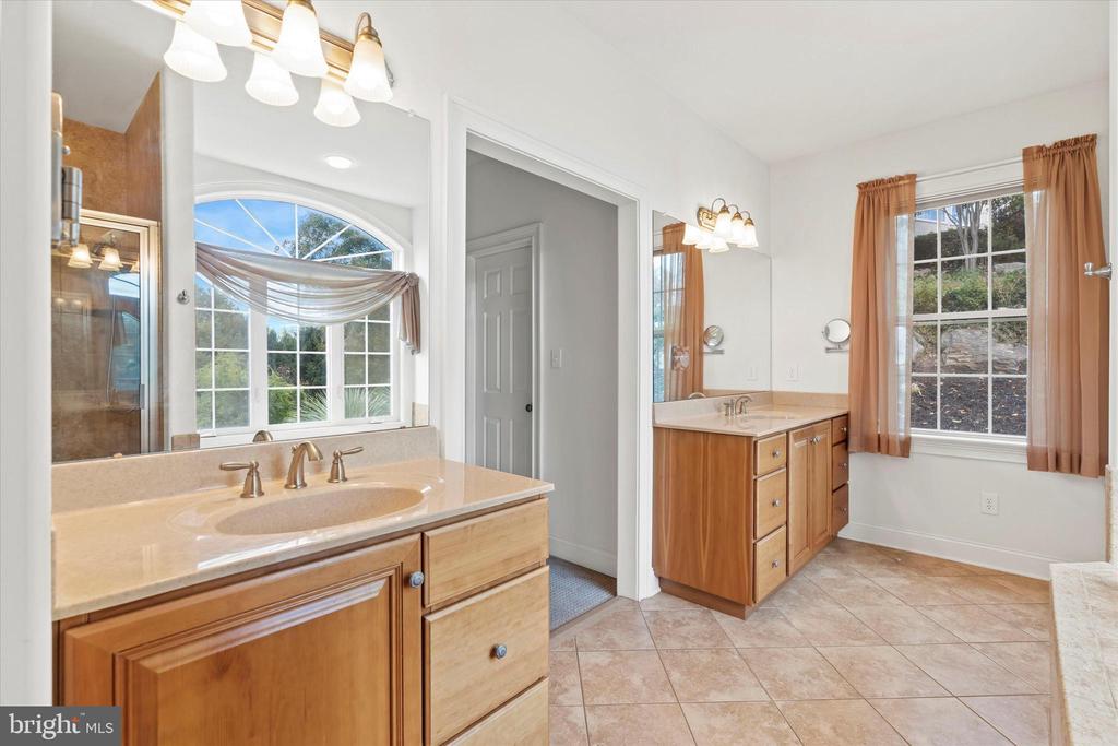 120 Hidden Pond Way