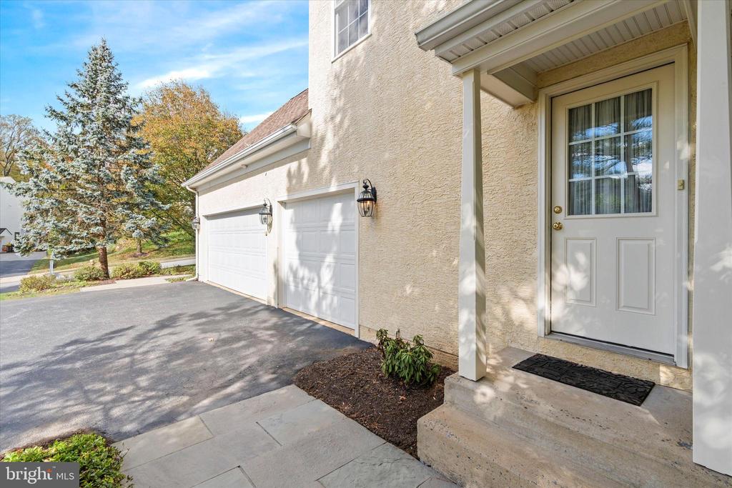 120 Hidden Pond Way