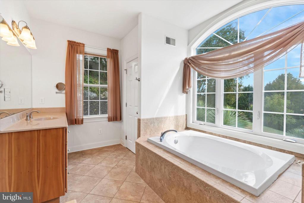 120 Hidden Pond Way