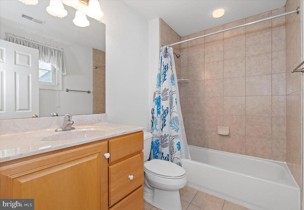 120 Hidden Pond Way