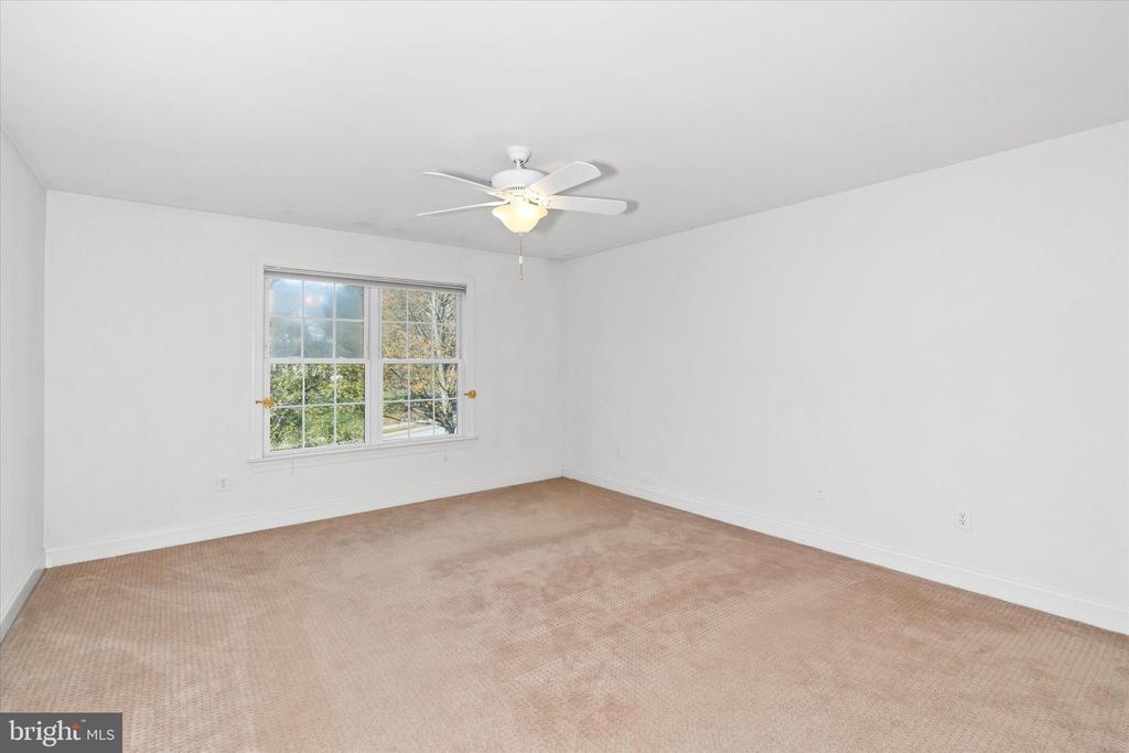 120 Hidden Pond Way