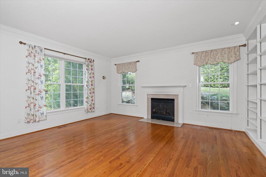 120 Hidden Pond Way