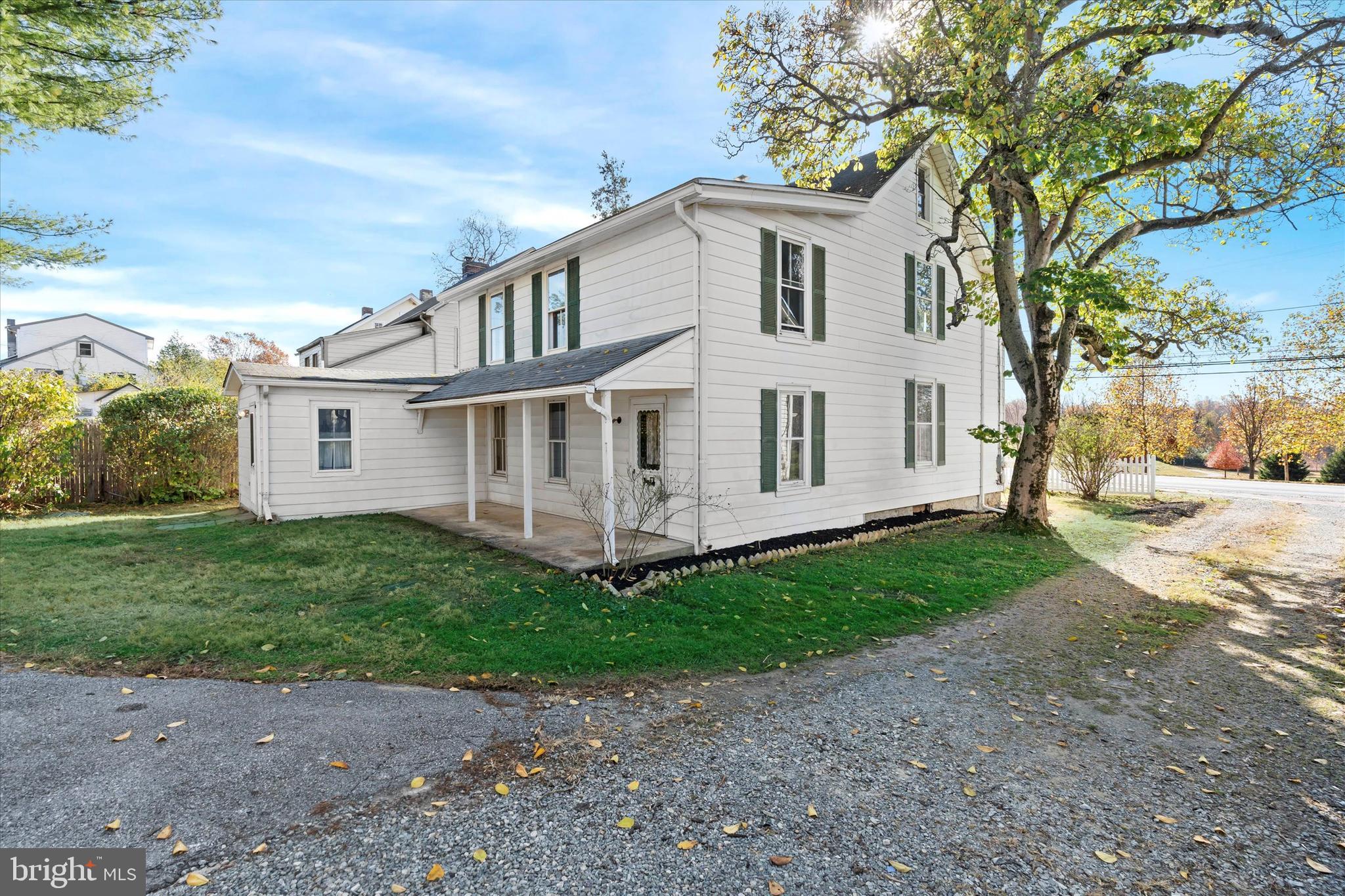 1733 W Doe Run Rd