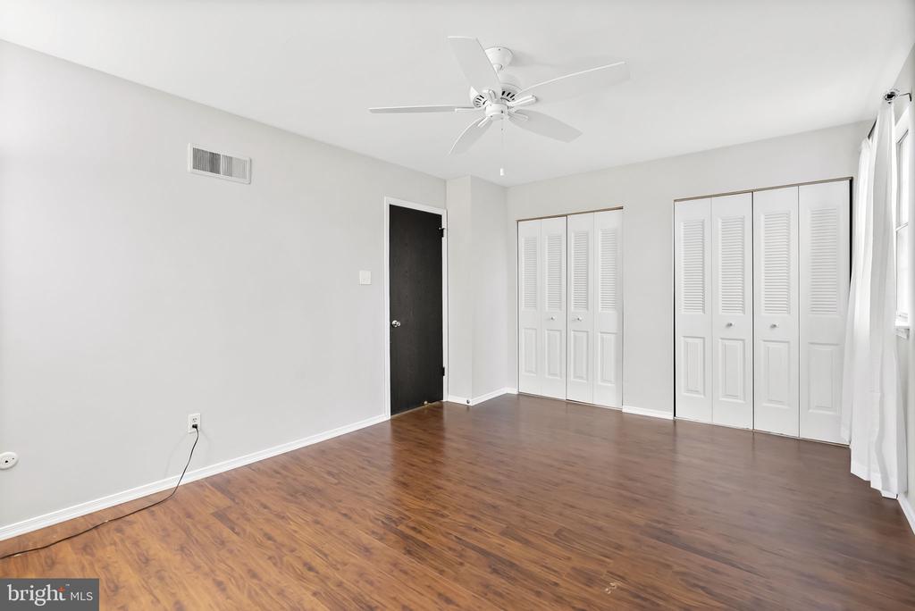 111 W Phoenix Dr