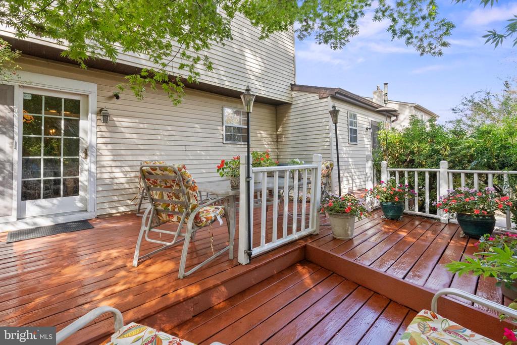 111 W Phoenix Dr