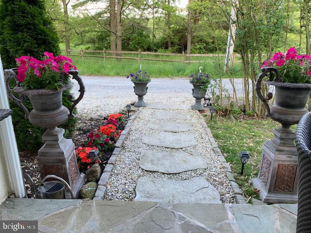 776 WEST RD