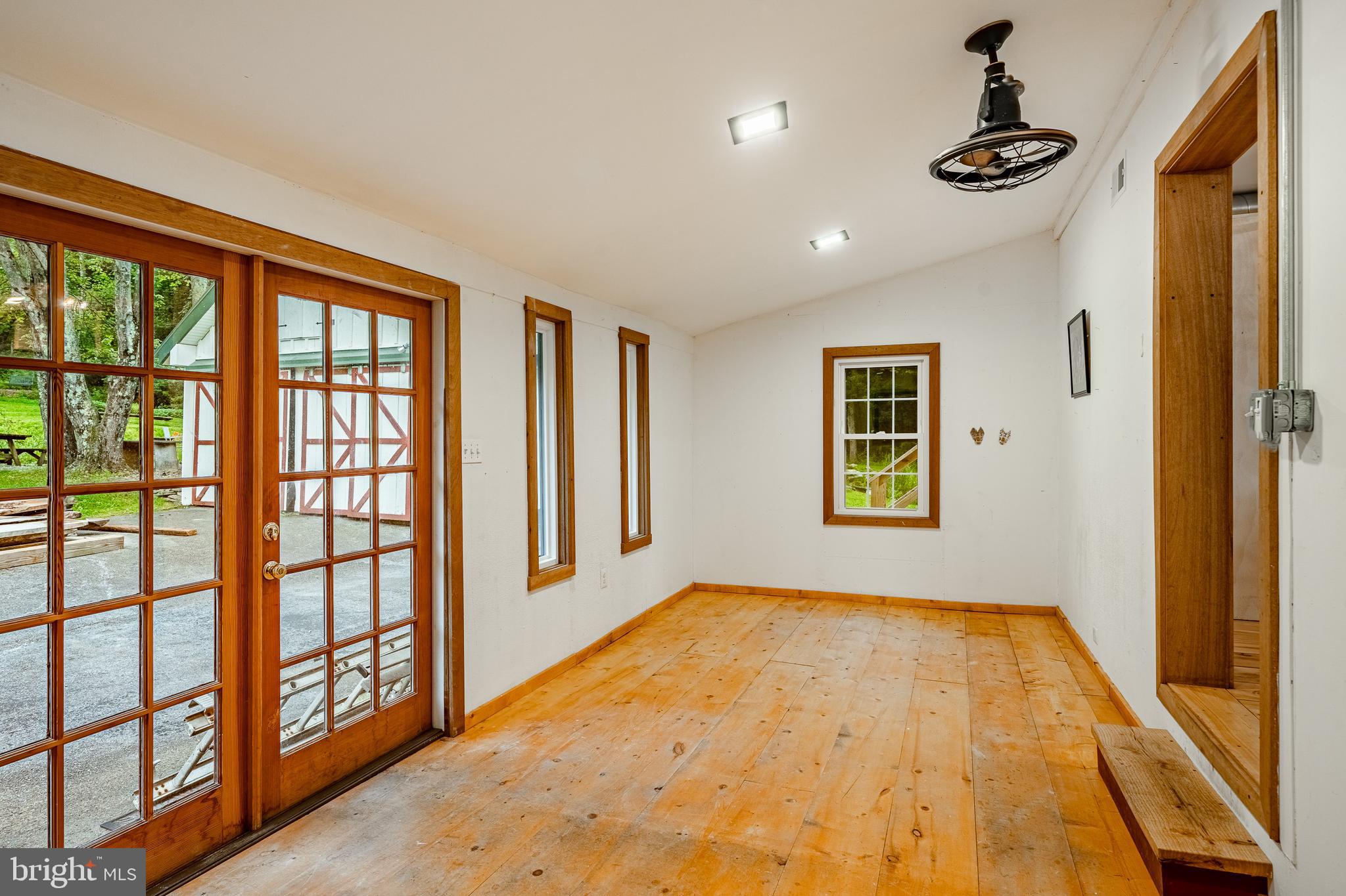 186 BRAGG HILL ROAD