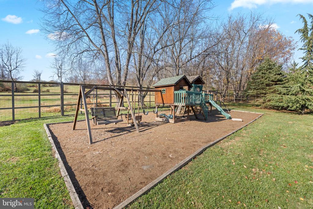 1936 LENAPE ROAD