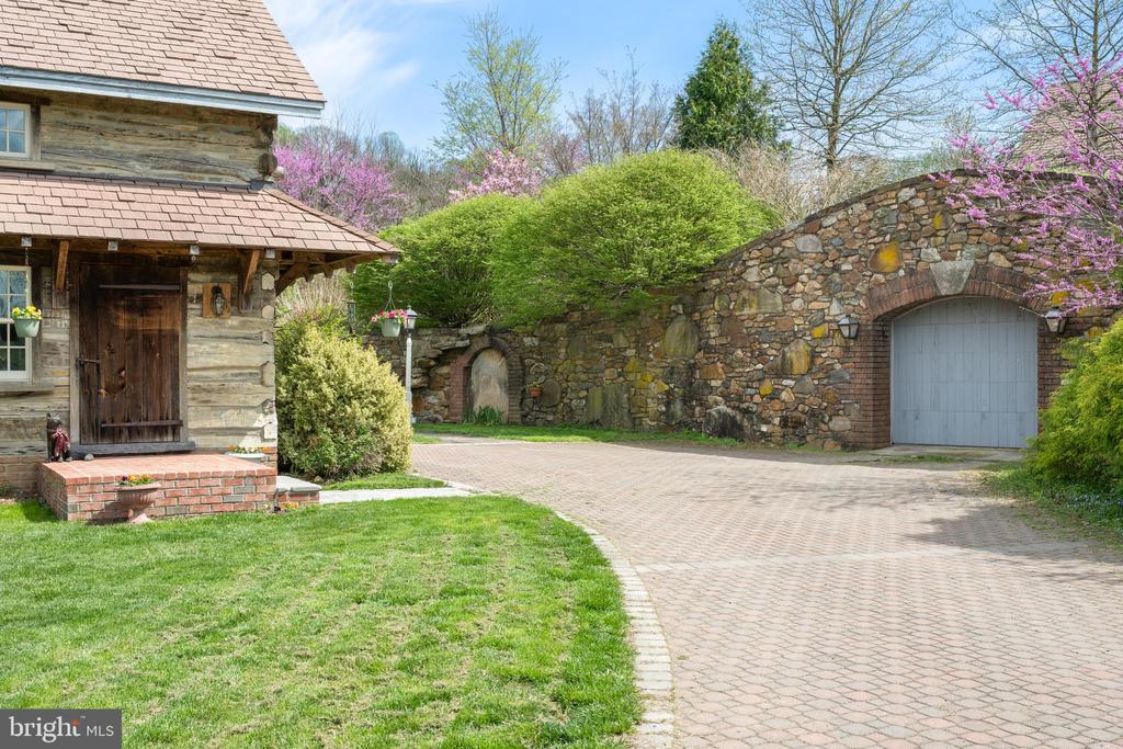500 BARTRAM ROAD