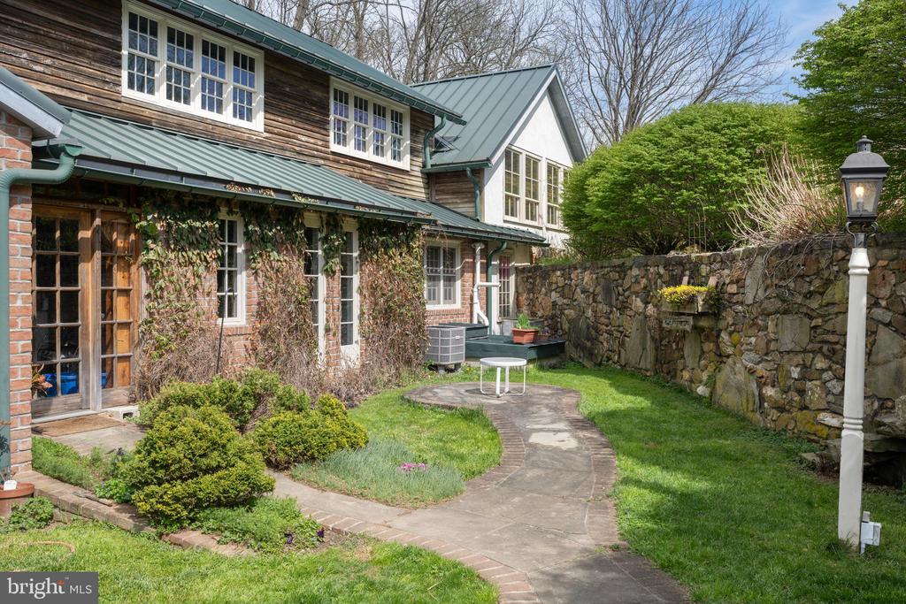 500 BARTRAM ROAD