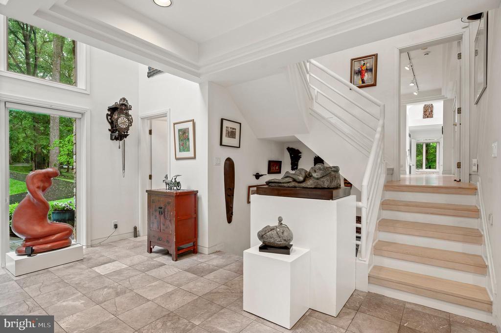 6 HUNT CLUB LANE