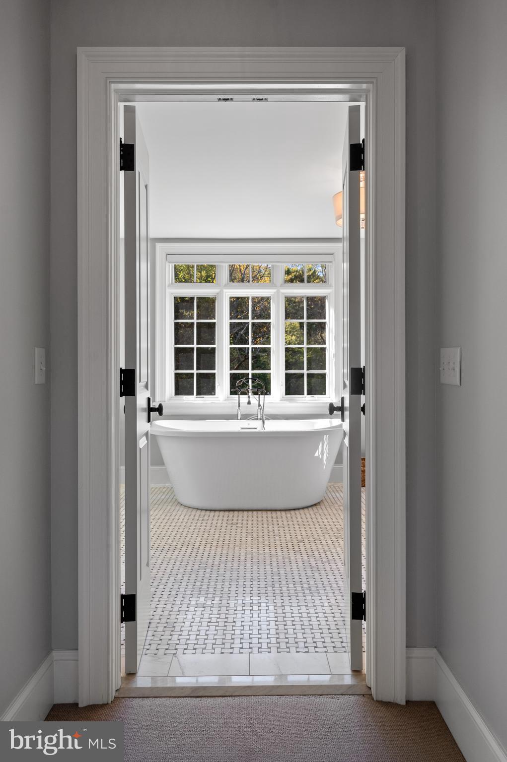 1484 W STRASBURG ROAD