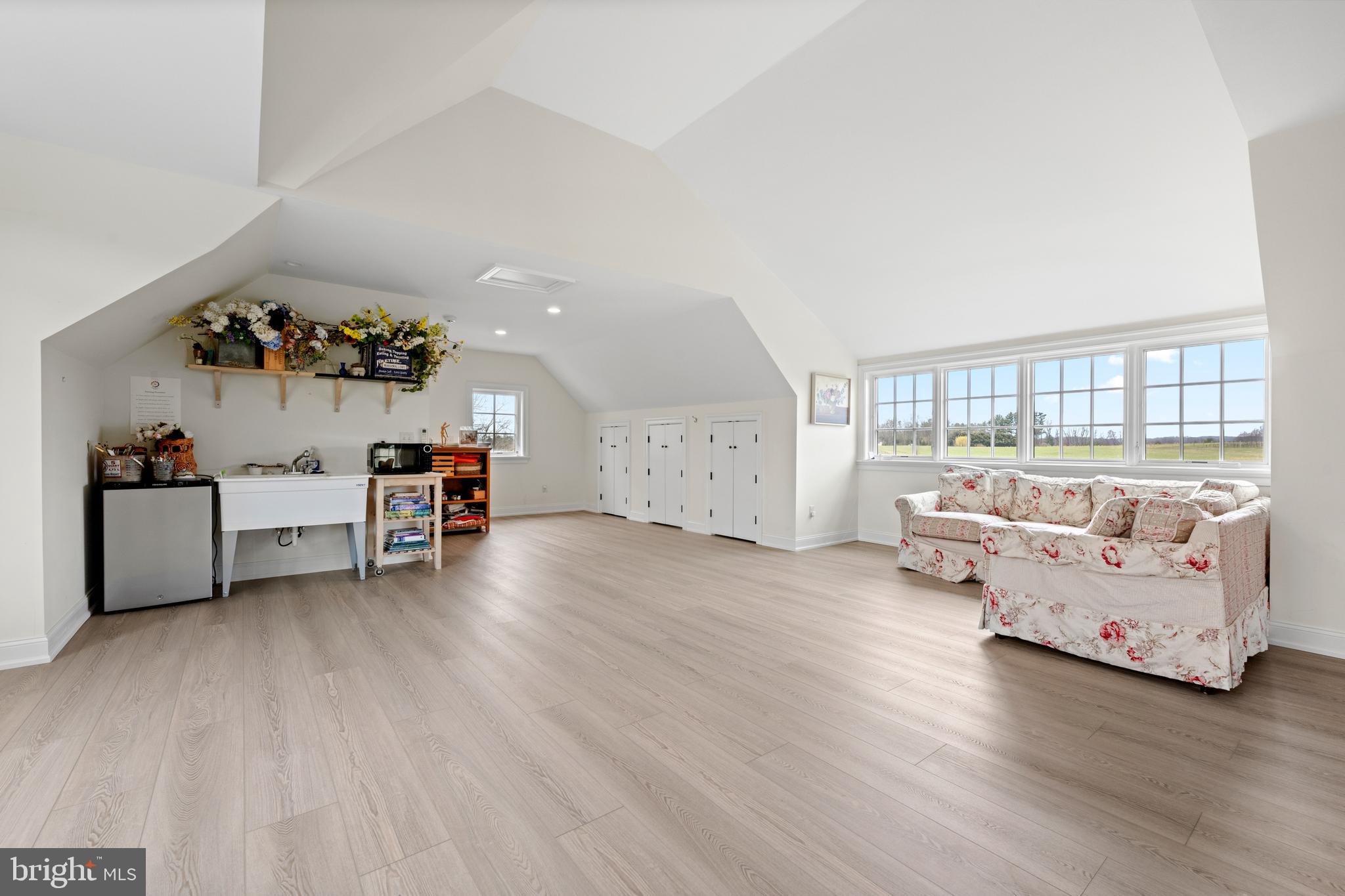 1484 W STRASBURG ROAD