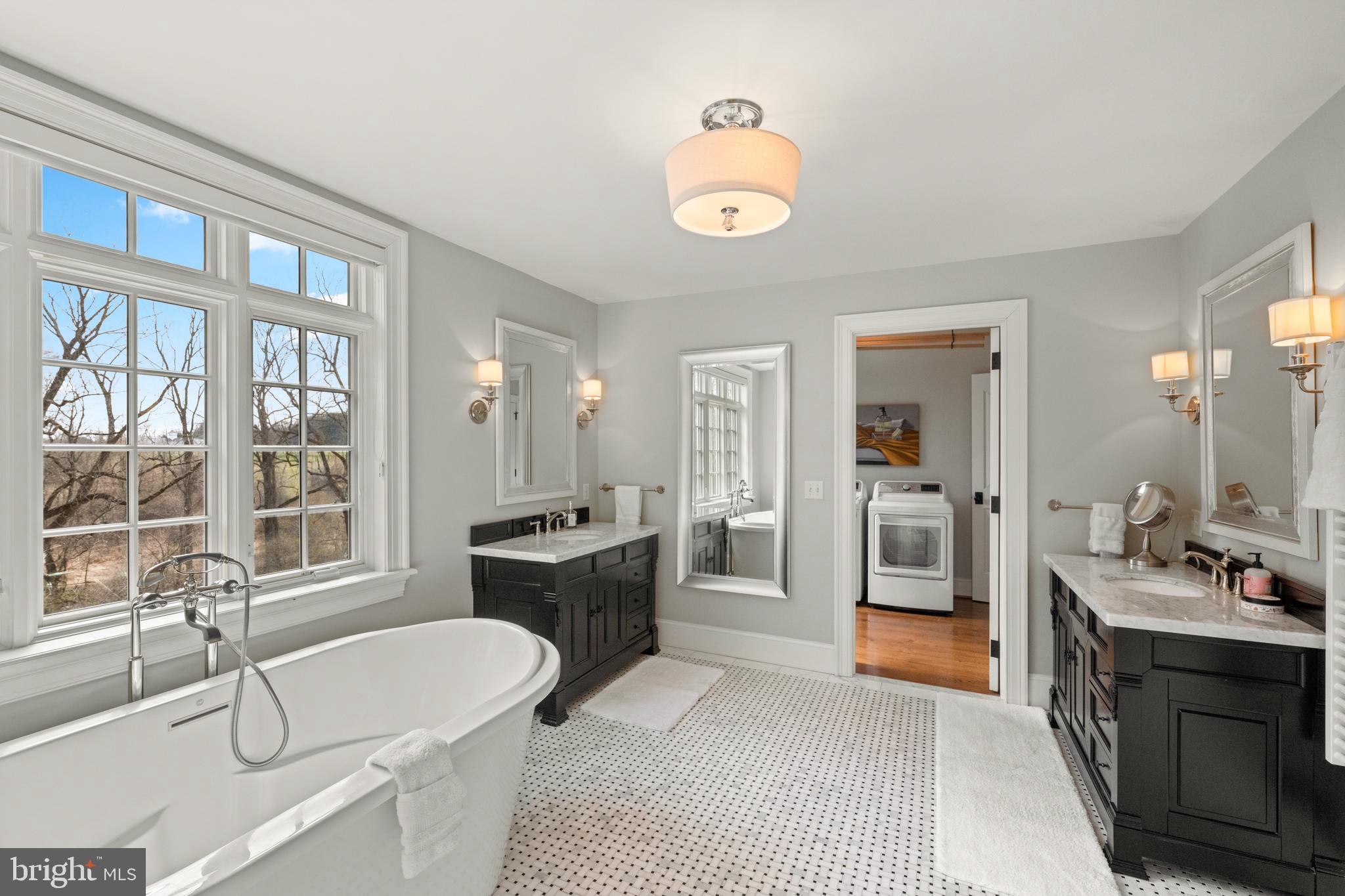 1484 W STRASBURG ROAD