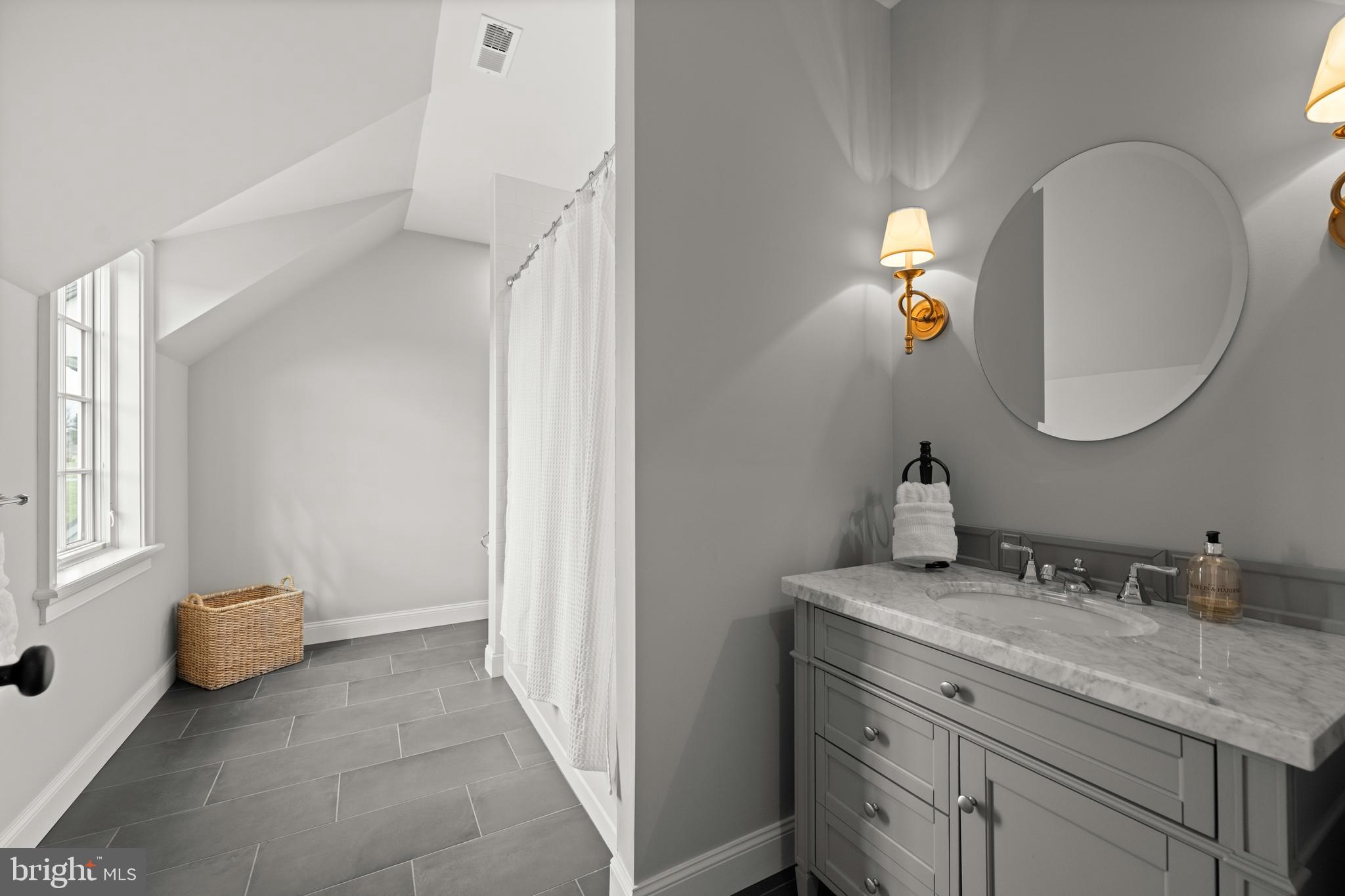 1484 W STRASBURG ROAD