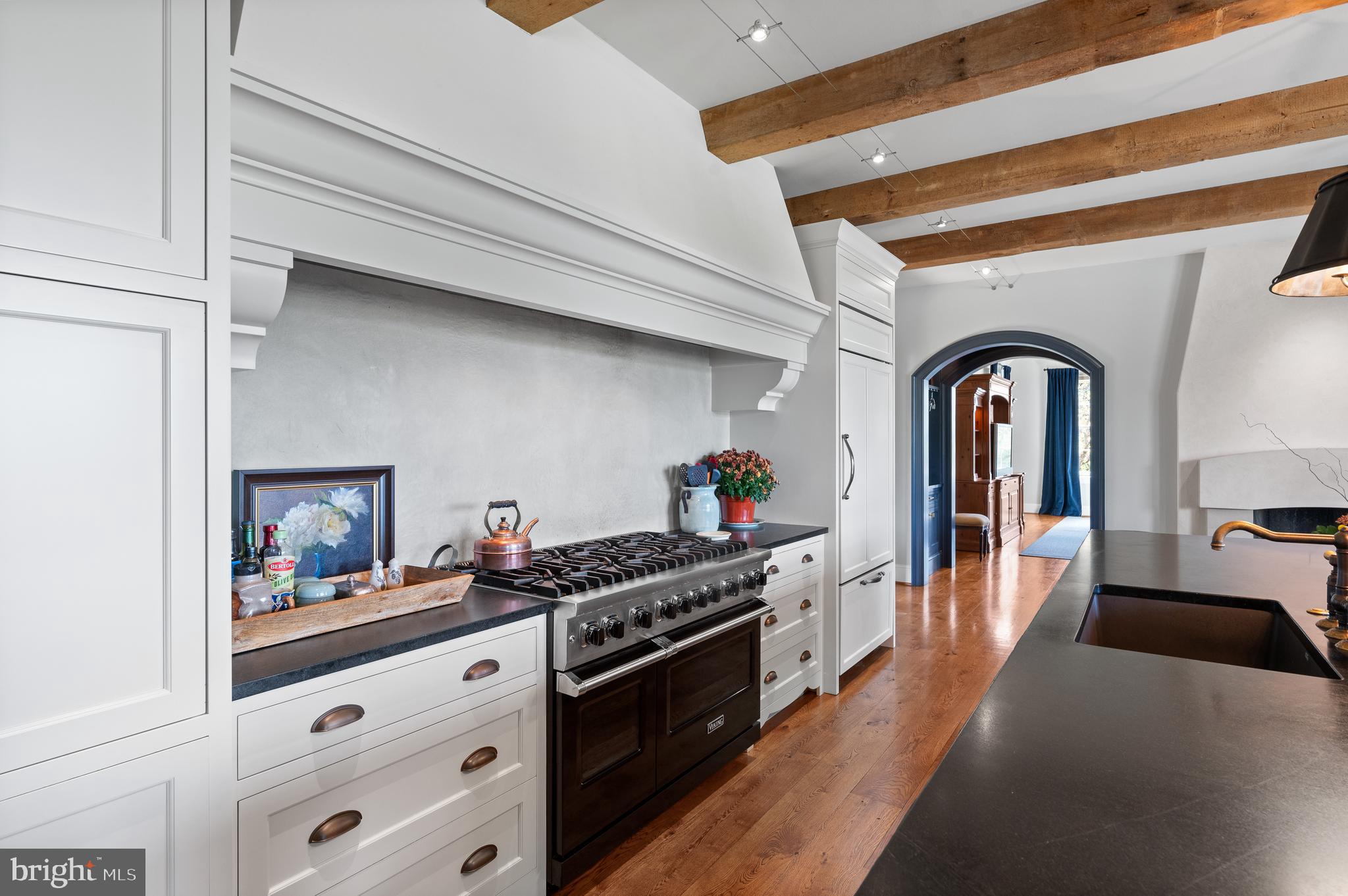 1484 W STRASBURG ROAD