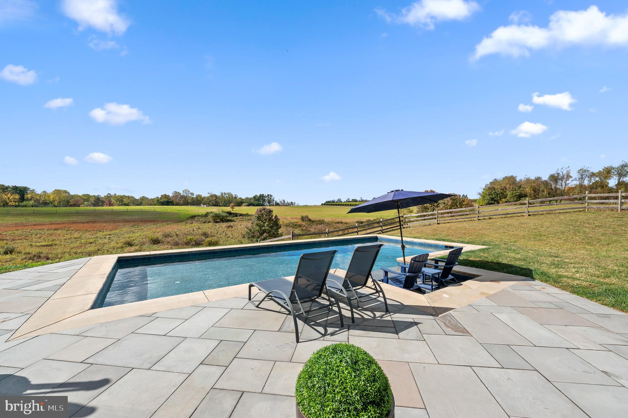 1484 W STRASBURG ROAD