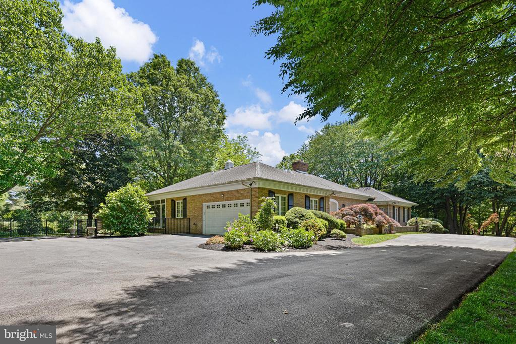 1 RIDGE RUN ROAD