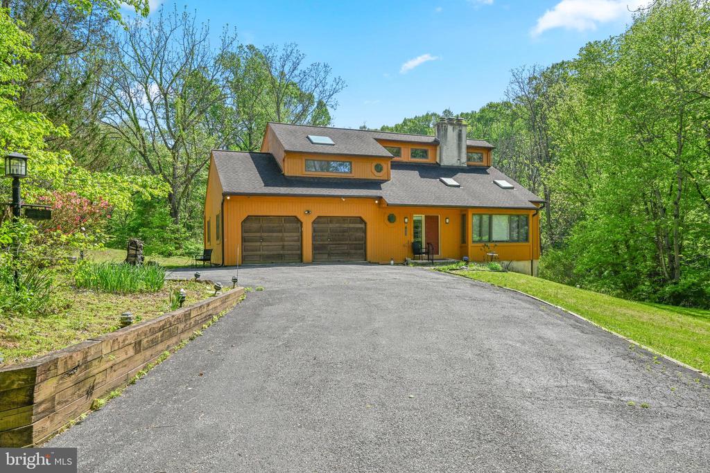 1680 E STREET ROAD