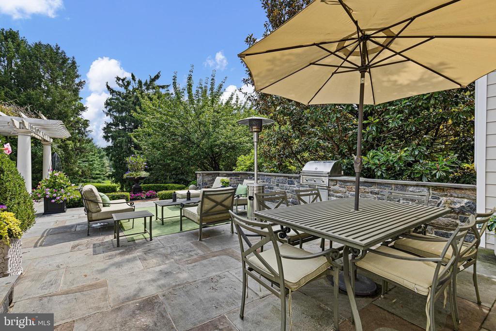 107 NEWLIN GREEN CIRCLE