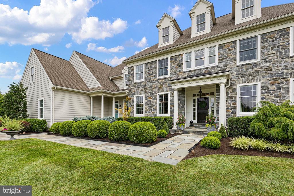 107 NEWLIN GREEN CIRCLE