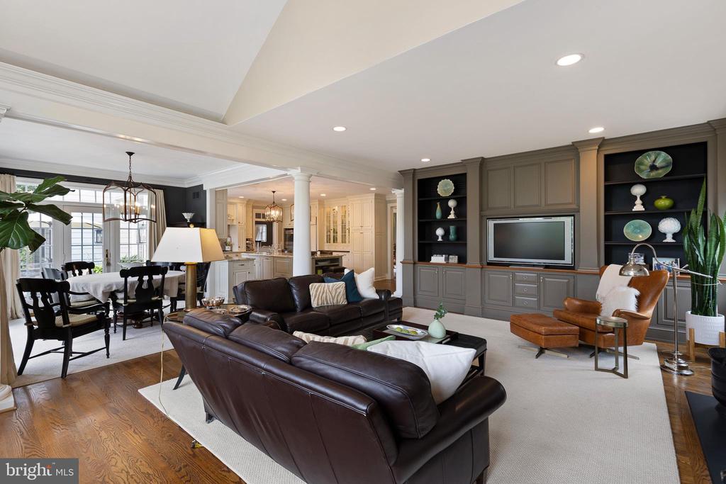 107 NEWLIN GREEN CIRCLE