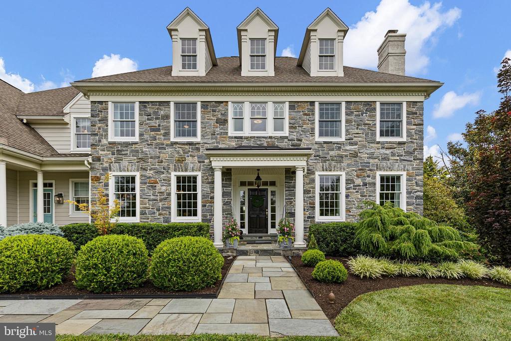 107 NEWLIN GREEN CIRCLE