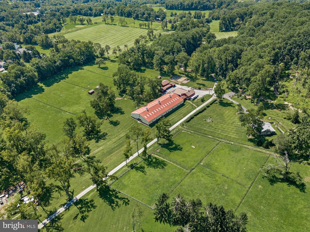 1800 ART SCHOOL ROAD