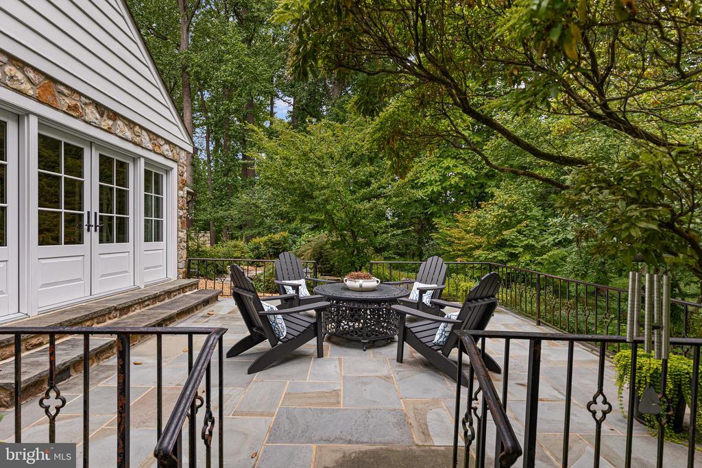 109 GATEHOUSE DRIVE