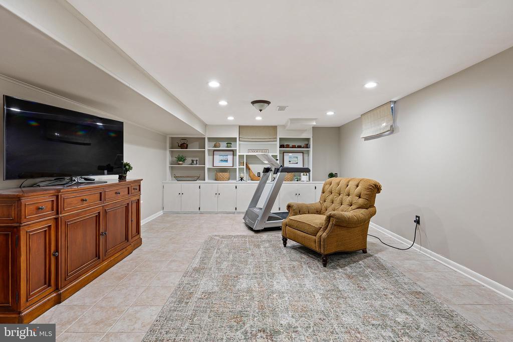109 GATEHOUSE DRIVE