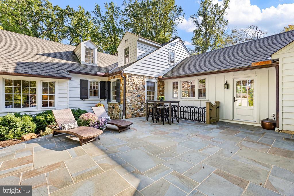 109 GATEHOUSE DRIVE