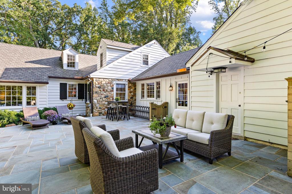 109 GATEHOUSE DRIVE