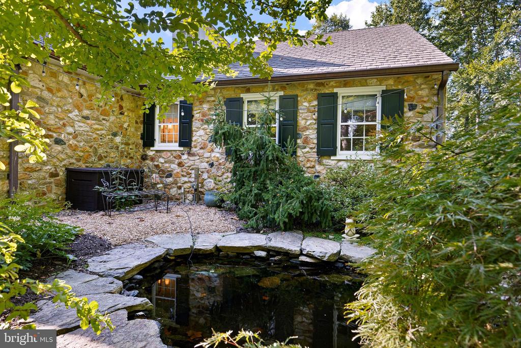 109 GATEHOUSE DRIVE