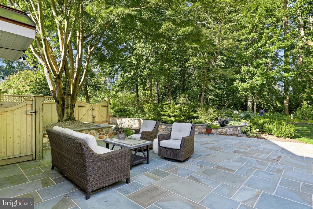 109 GATEHOUSE DRIVE