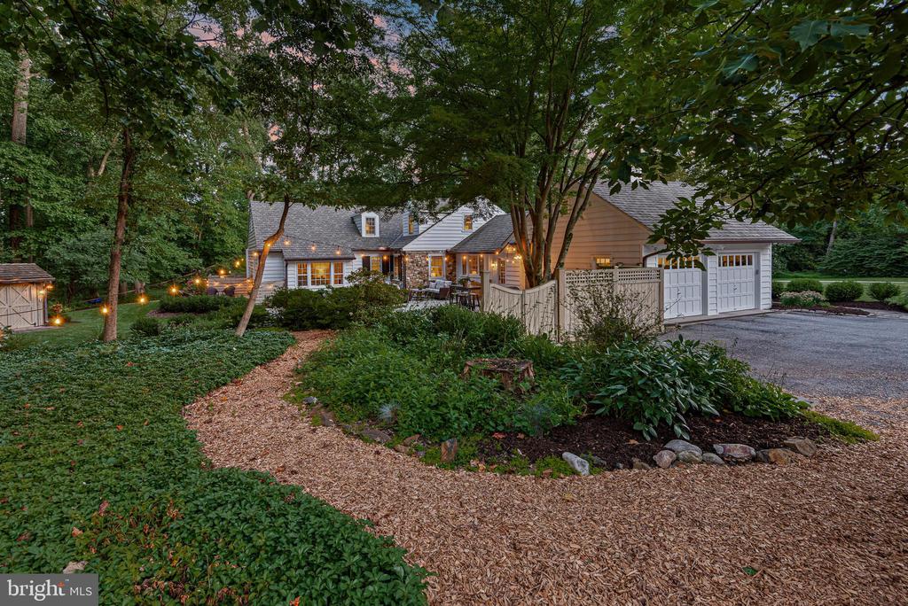 109 GATEHOUSE DRIVE