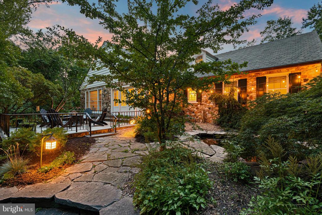 109 GATEHOUSE DRIVE