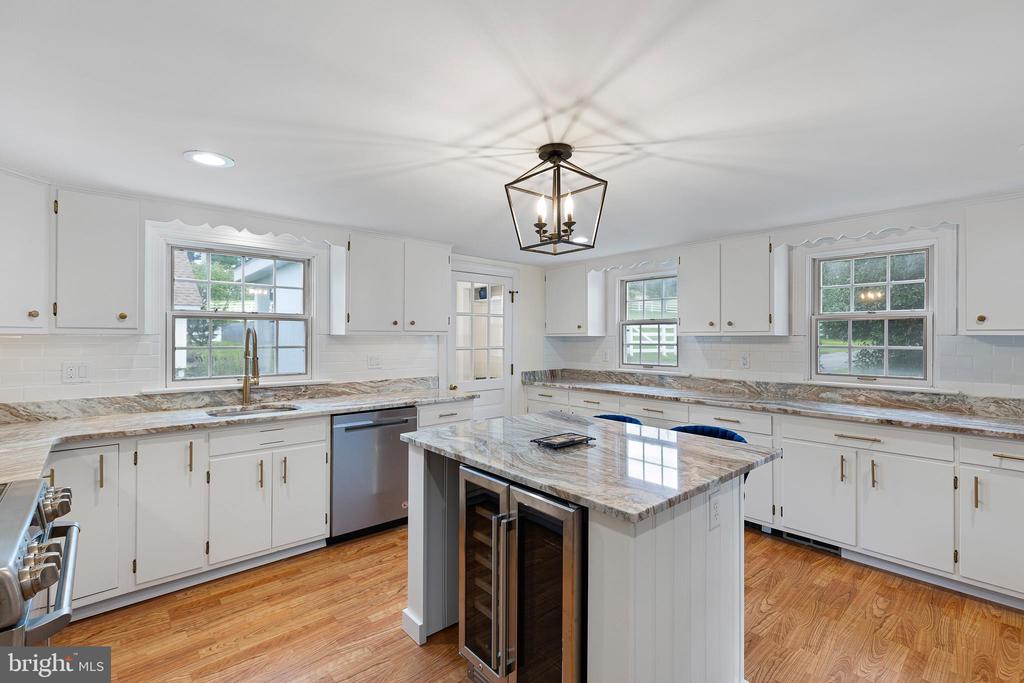 175 CEDAR LANE