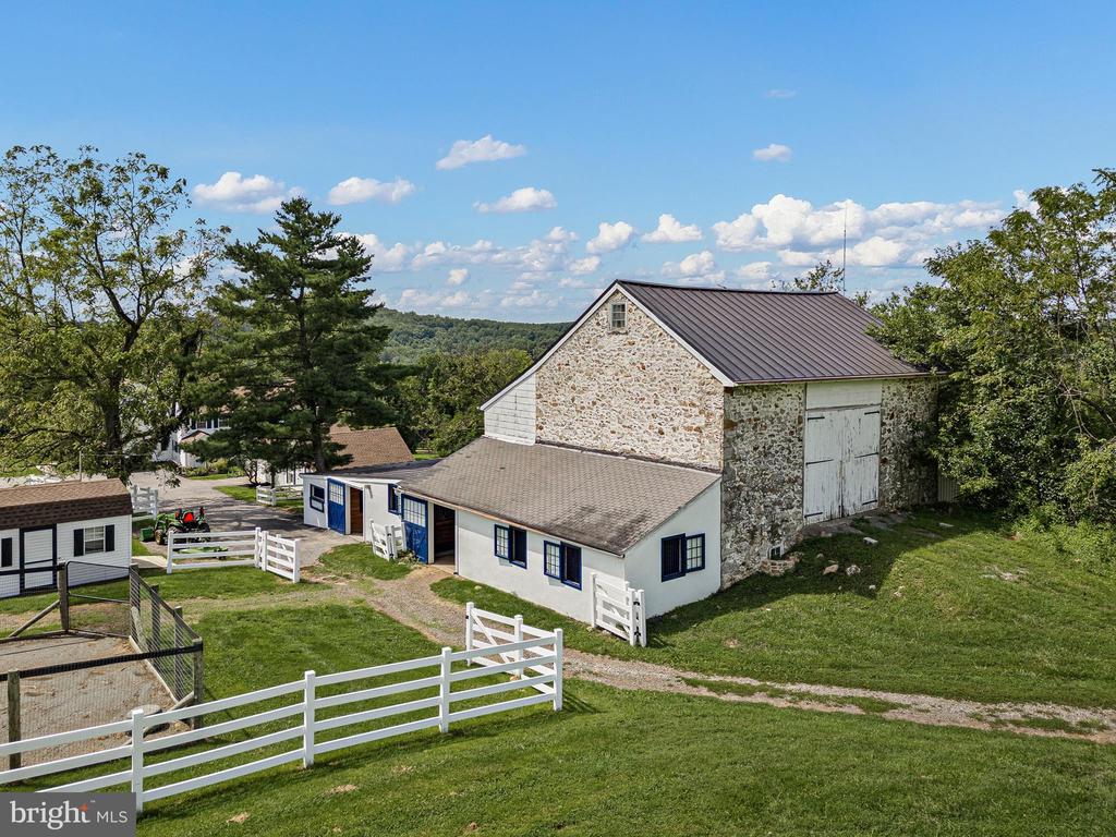 175 CEDAR LANE