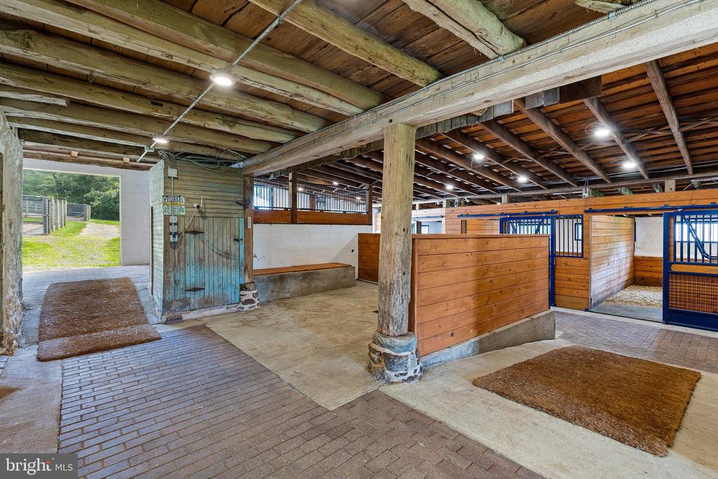 175 CEDAR LANE