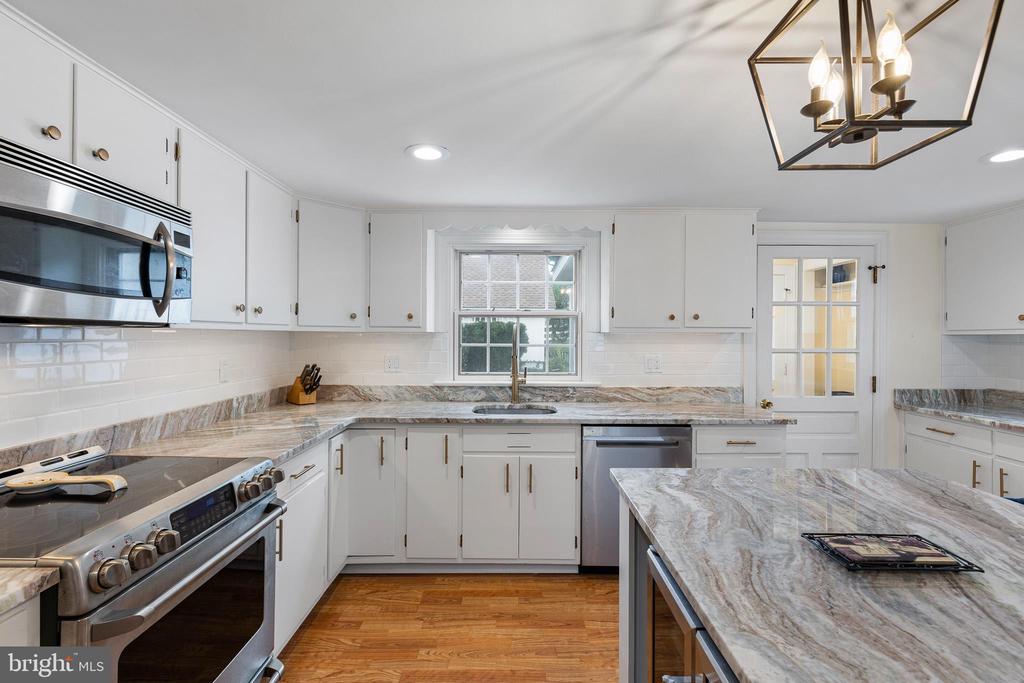 175 CEDAR LANE