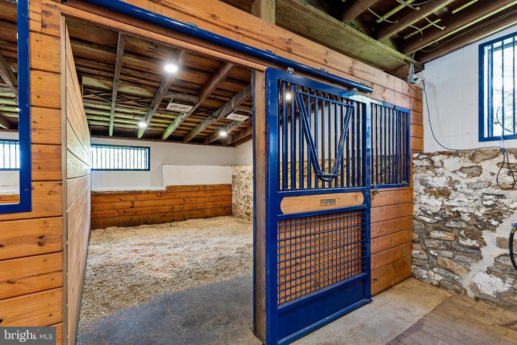 175 CEDAR LANE